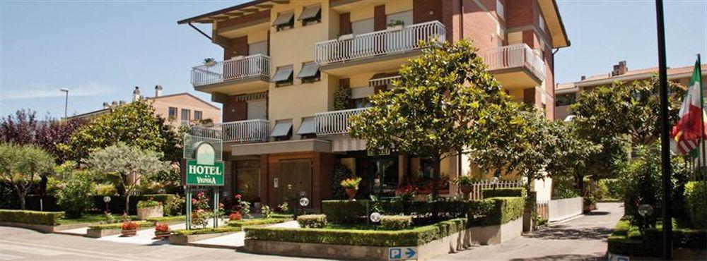 Hotel Vignola Ассизи Экстерьер фото